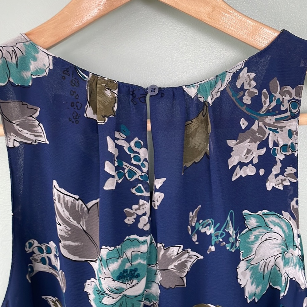 LOFT navy blue floral tank top blouse, size small - Picture 4 of 7